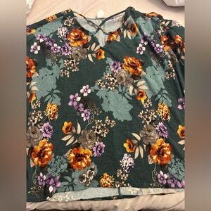 Sew in Love Floral V-Neck Women’s Top - Green Multi